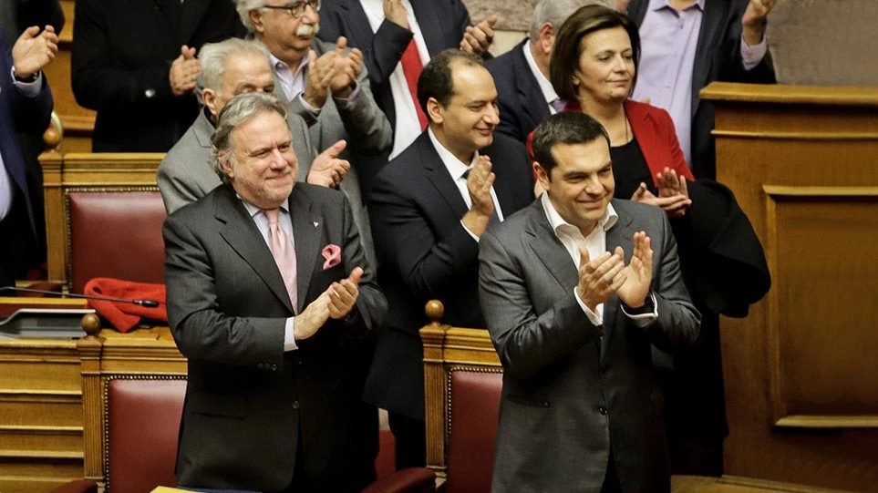 Σαν σήμερα… Δεν ξεχνώ! Από τα τσάμικα στο Σύνταγμα στην εθνική τραγωδία της Συμφωνίας των Πρεσπών